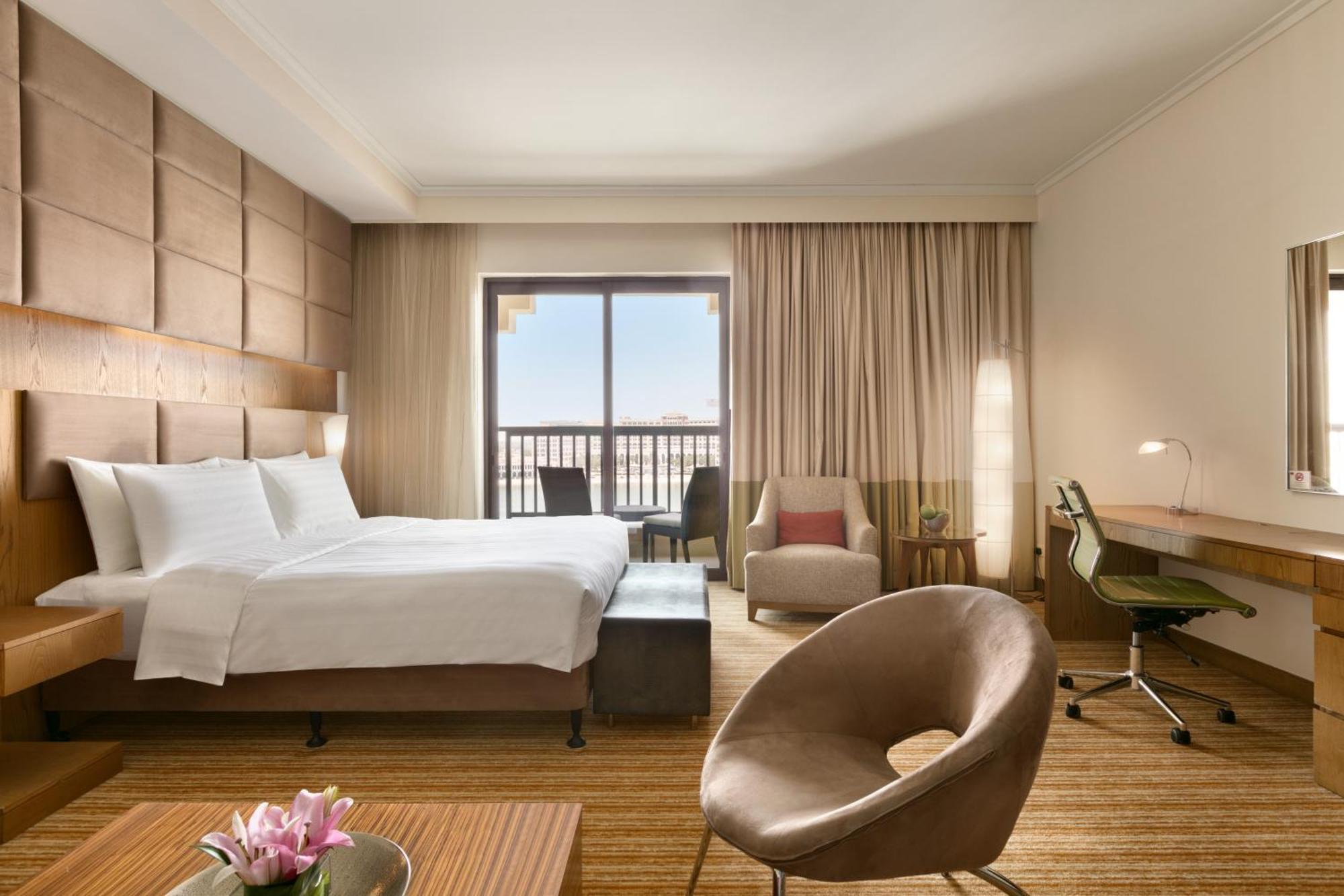 Executive Suite,1278617890:JPEG
